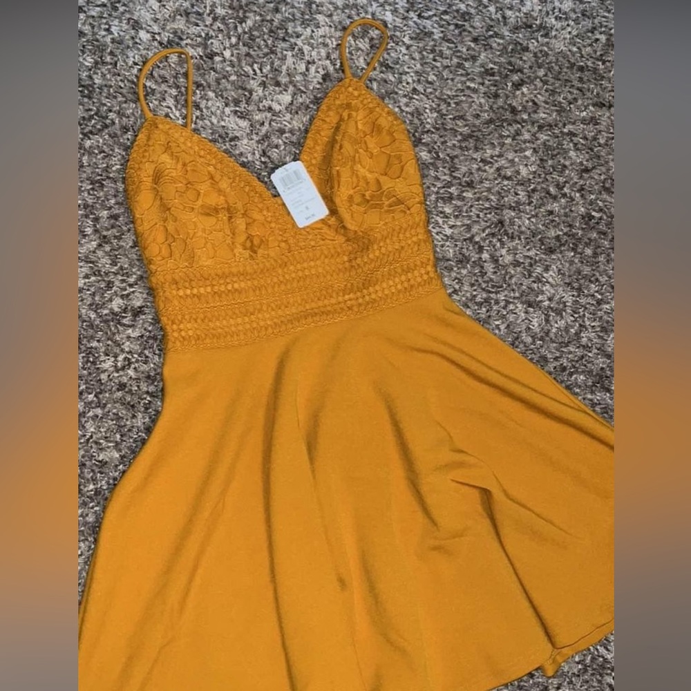 Women’s dress